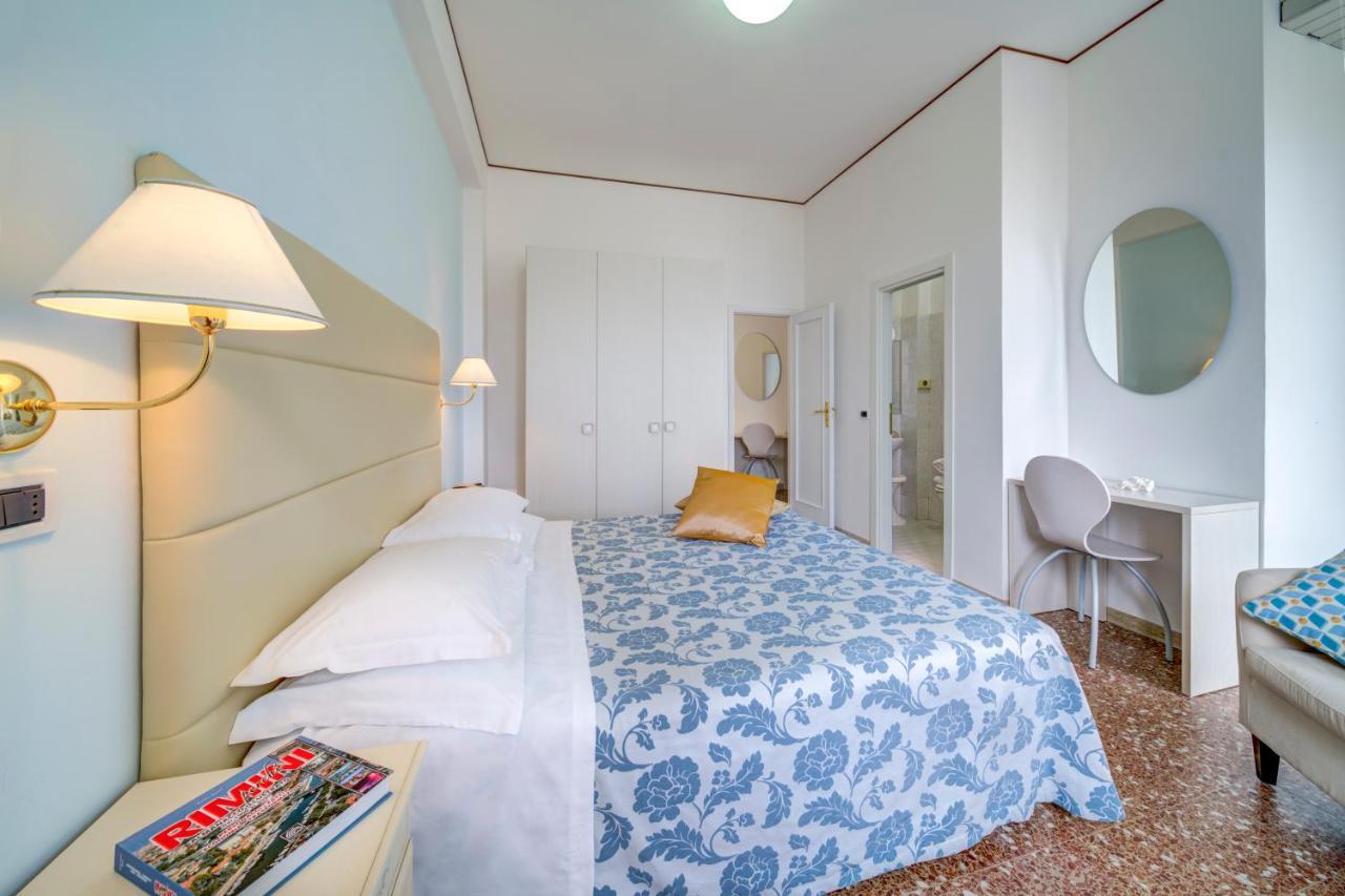 Hotel Carlton Beach Rimini Exterior foto